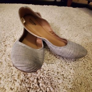 Ballet flats